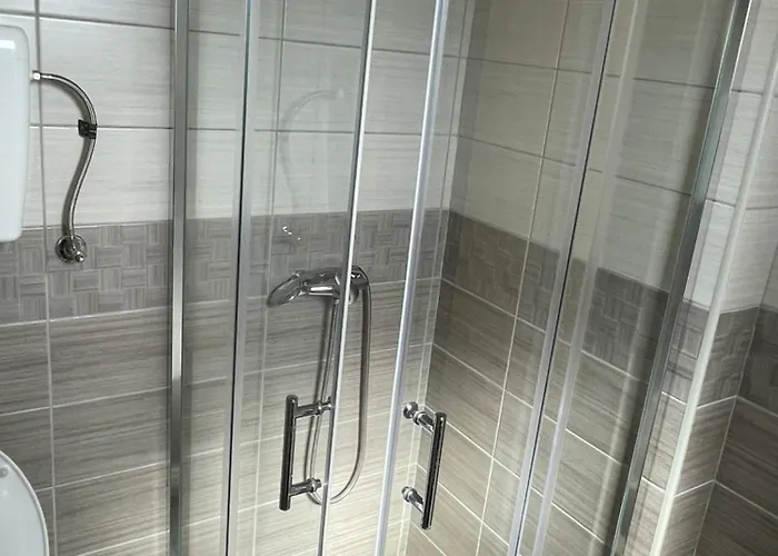 Sobe Sara Apartament *